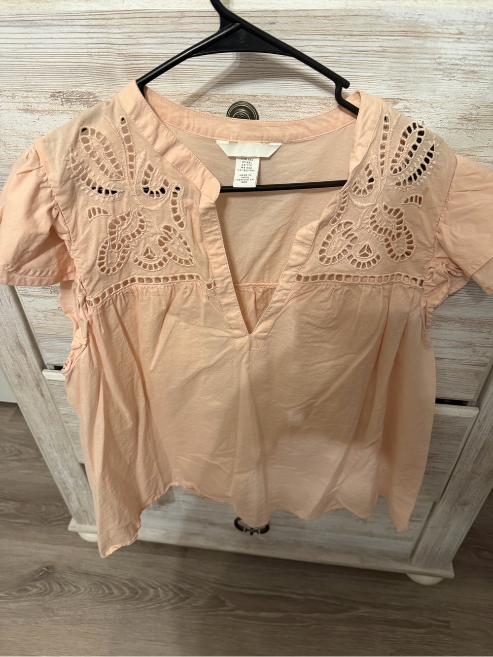 H&M Peach Short-Sleeve Eyelet V-Notch Blouse
